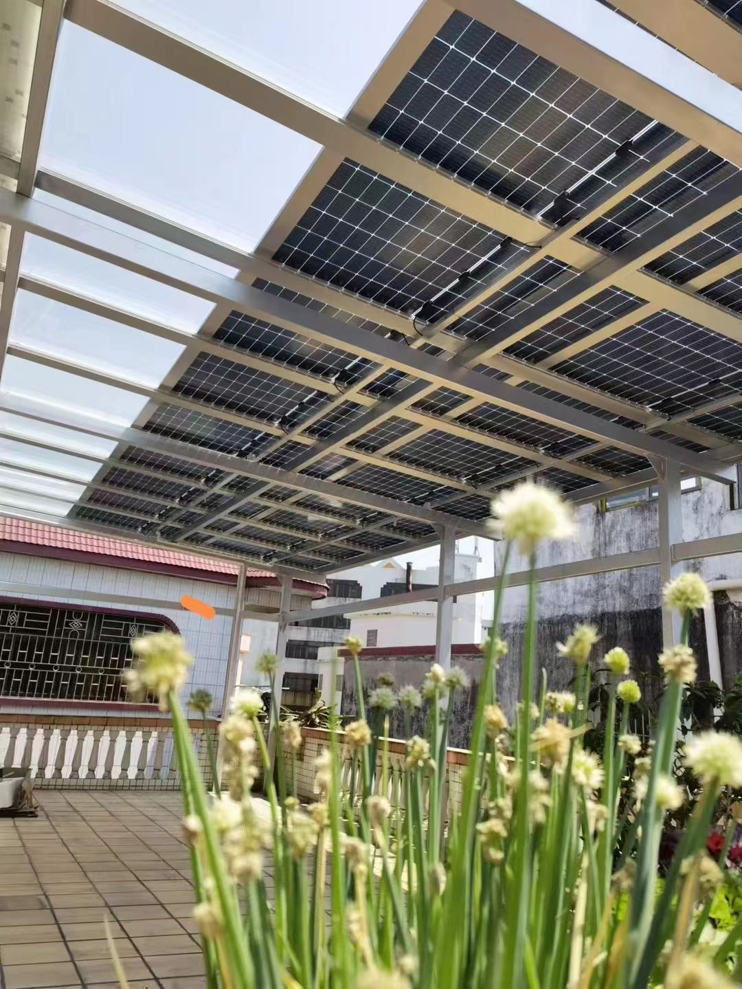 金昌别墅家用屋顶太阳能发电系统安装